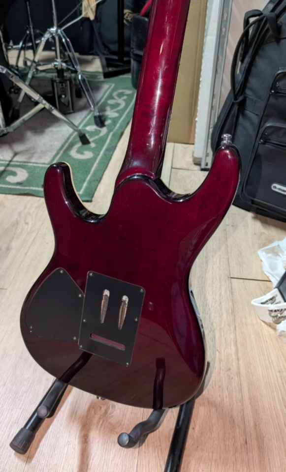 Guitarra Ibáñez Sas32fm