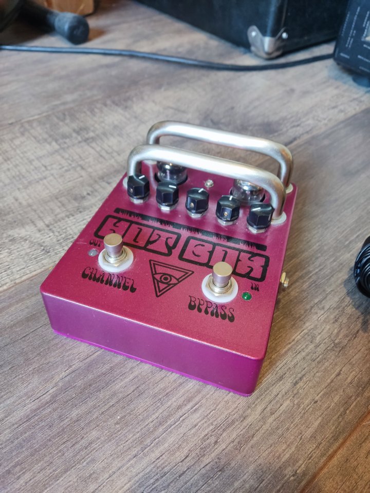 Copia Matchles Hot Box previo a válvulas de segunda mano · Foto 3 de 3 · Madrid · 110 €