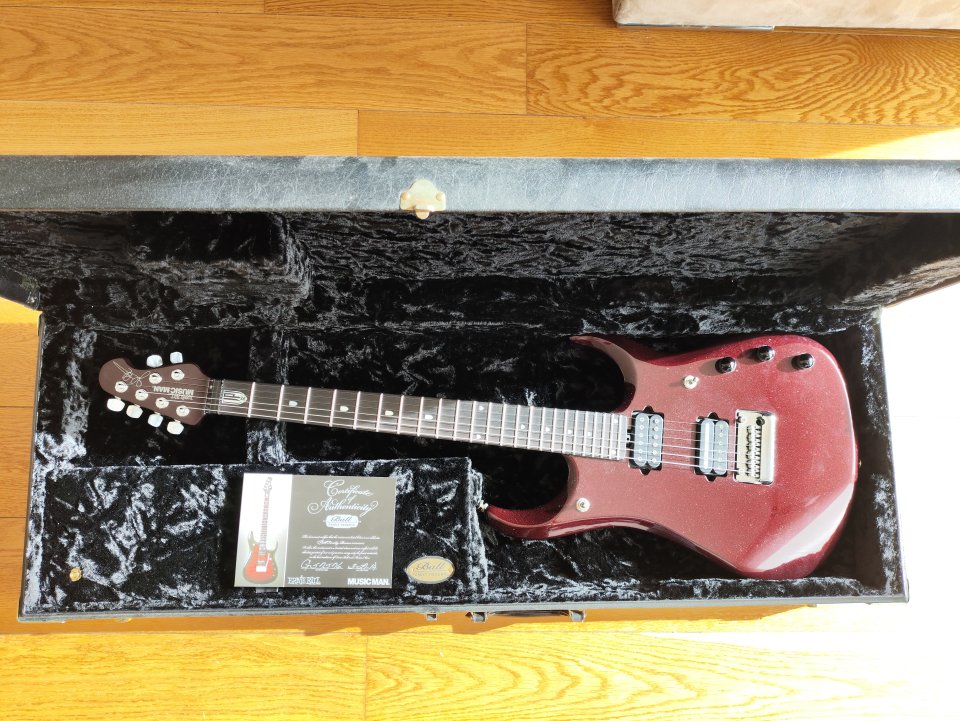 Ernie Ball Music Man JP12 BFR John Petruccci