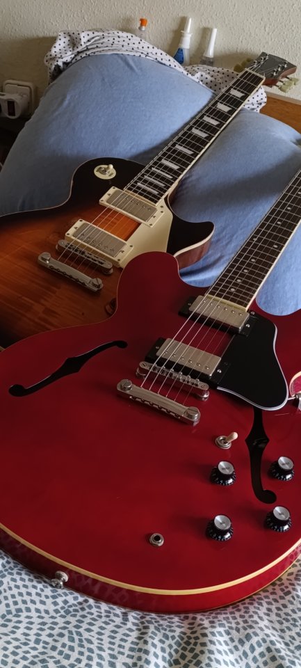 Epiphone ES335