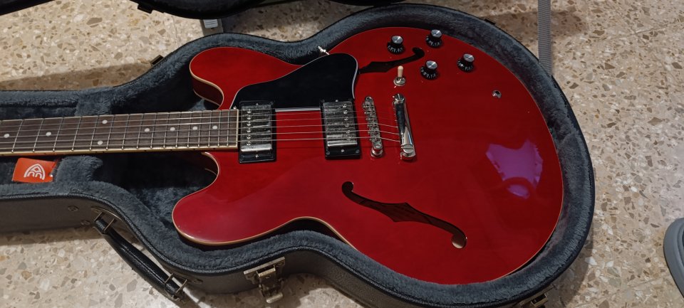 Epiphone ES335