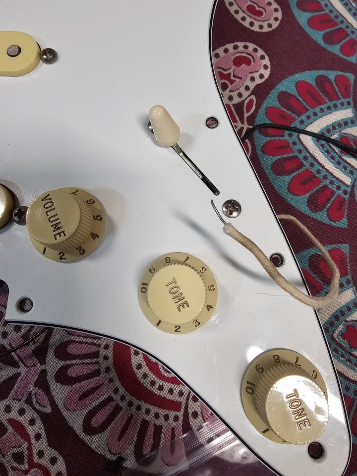 Golpeador Strato + Pastillas Diliberto de segunda mano · Foto 4 de 4 · Cádiz · 299 €