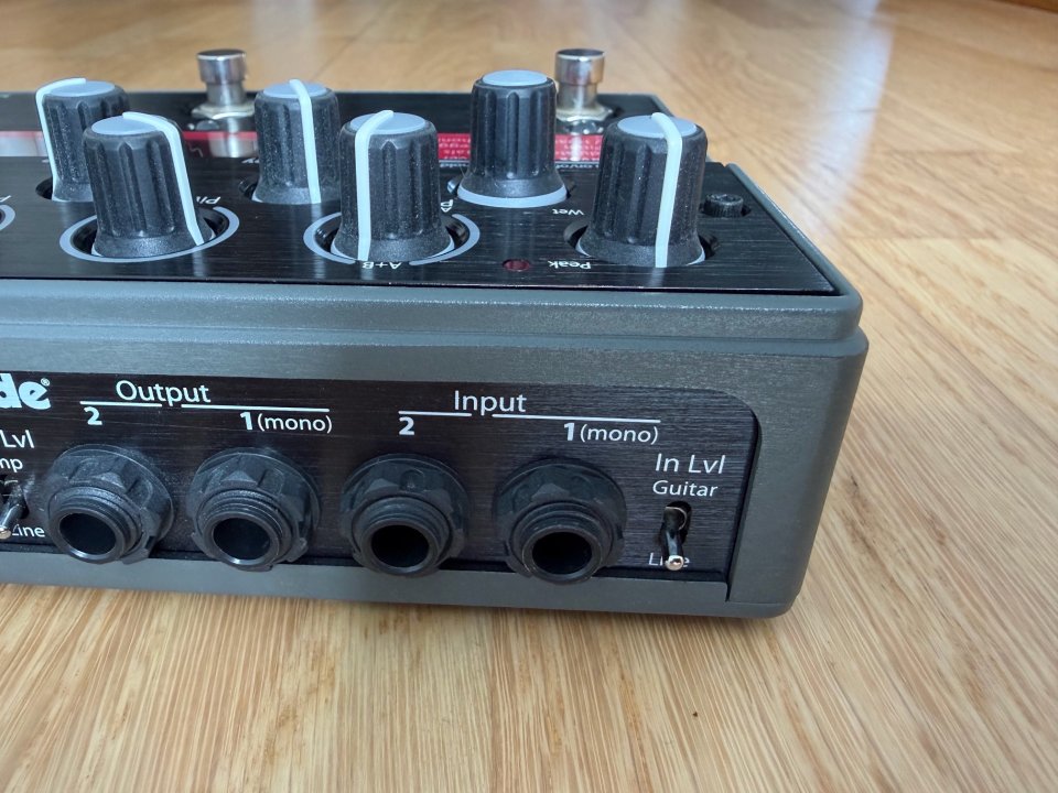 Eventide Pitchfactor - Pedal harmonizer/pitch, con caja de segunda mano · Foto 2 de 3 · Araba · 320 €