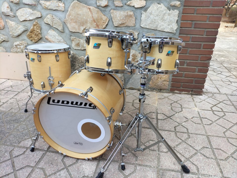 ** Ludwig Classic Maple USA**