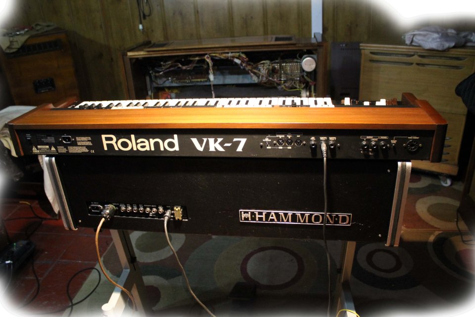 Roland VK7  Hammond Clon