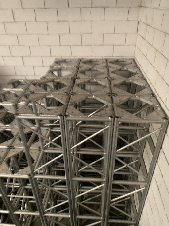 Estructura ground support de 52 x  52 , 4 TN