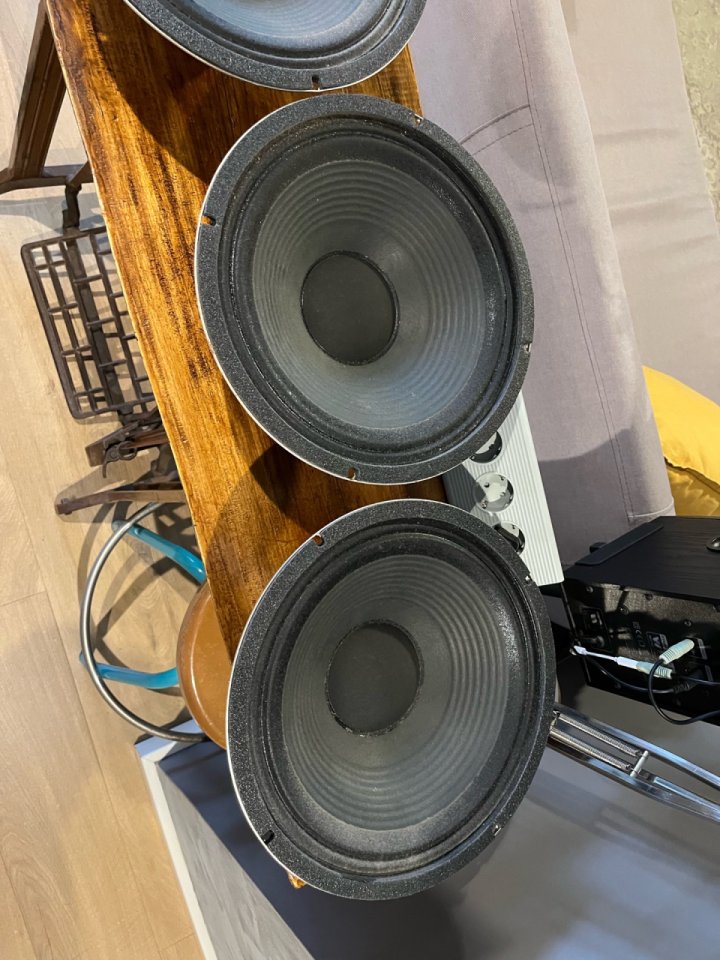 4 celestion g12t-75 16 Ohms de segunda mano · Foto 5 de 5 · Valencia · 240 €