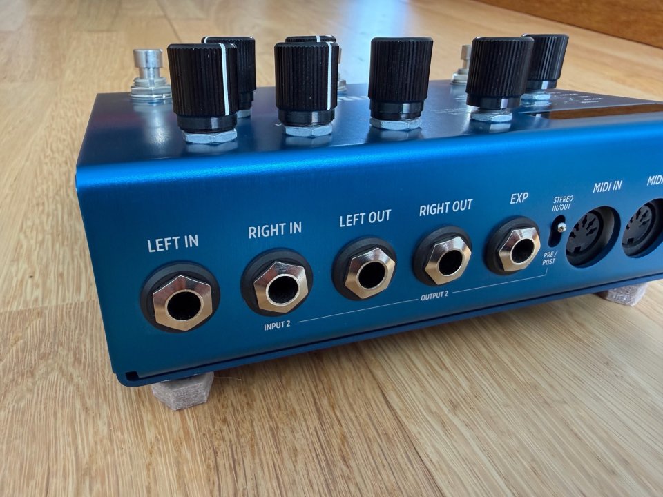 Strymon Mobius - Pedal de modulación, mint con caja de segunda mano · Foto 2 de 3 · Araba · 350 €