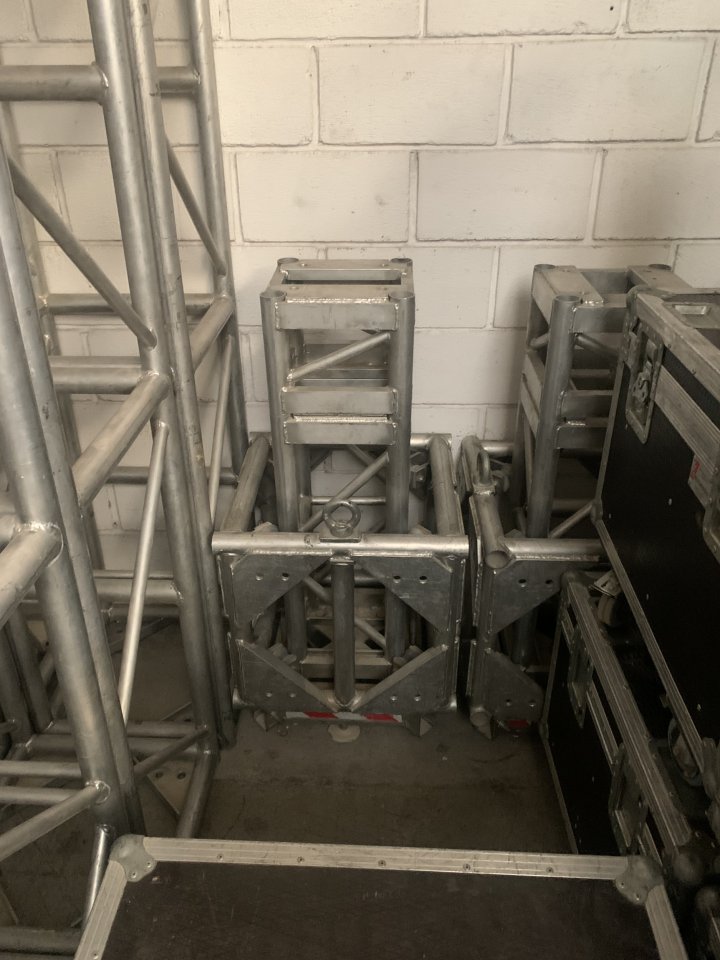 Estructura ground support de 52 x  52 , 4 TN