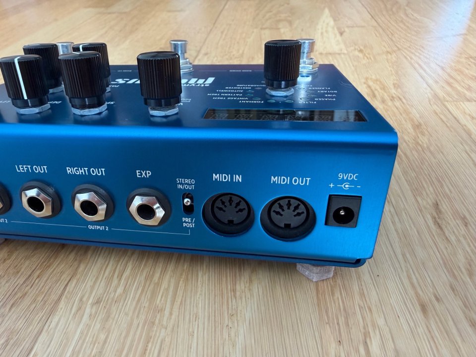 Strymon Mobius - Pedal de modulación, mint con caja de segunda mano · Foto 3 de 3 · Araba · 350 €