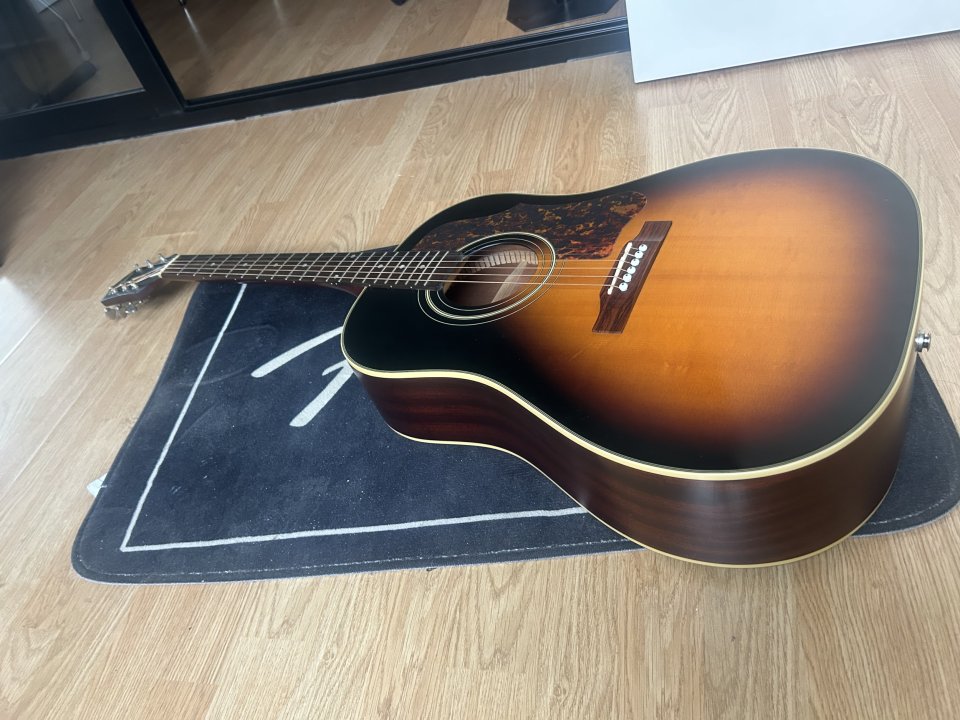 Epiphone Masterbilt J45 vintage sumburt