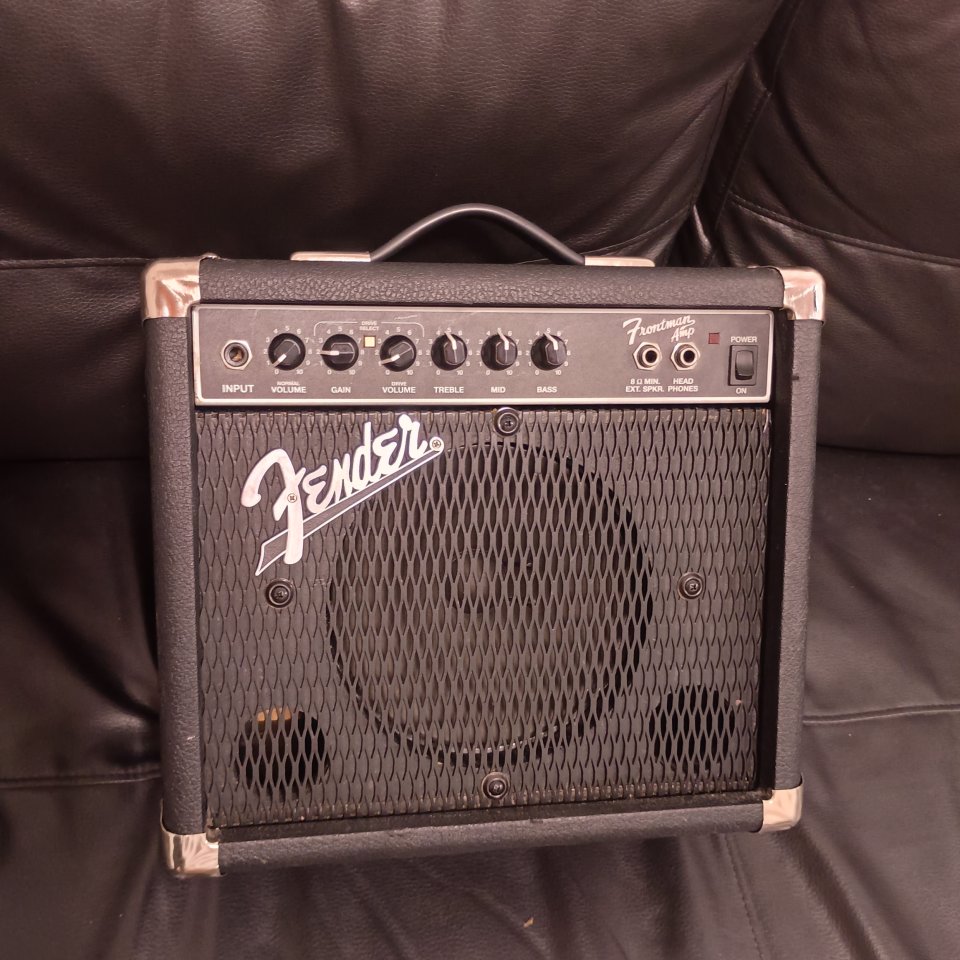 Amplificador Fender Frostman PR 241 de segunda mano · Foto 1 de 8 · Málaga · 50 €
