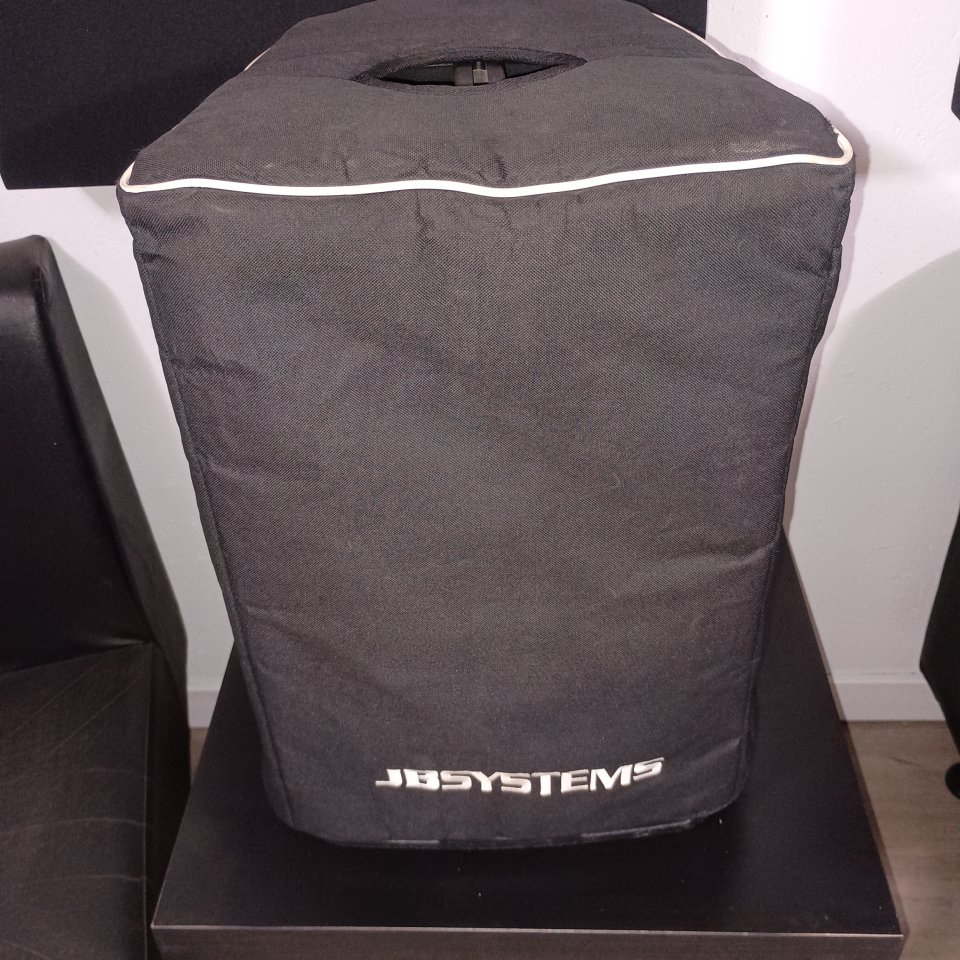 Equipo Yamaha y Rcf de segunda mano · Foto 3 de 10 · Málaga · 750 €