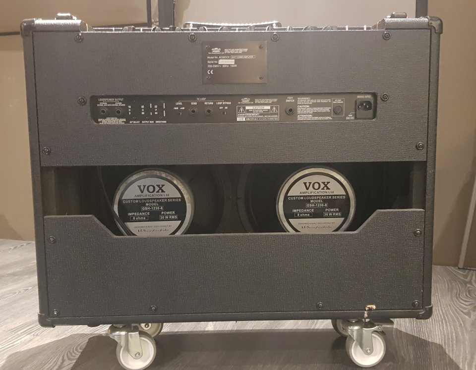 Amplificador de Guitarra VOX AC30 CC2