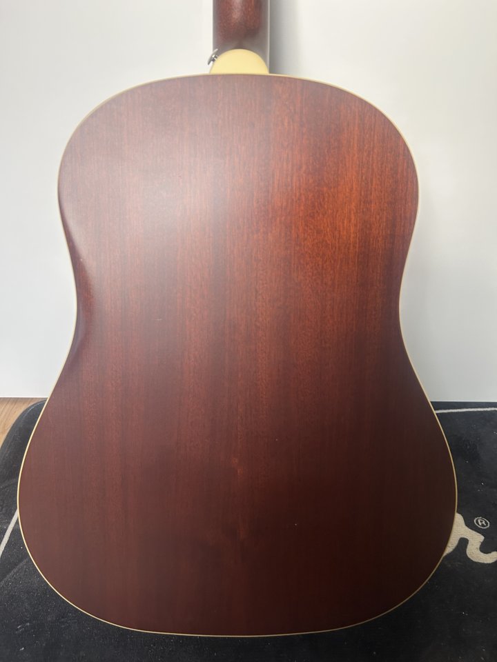 Epiphone Masterbilt J45 vintage sumburt