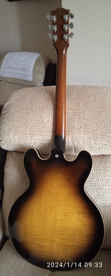 Gibson ES335 de segunda mano · Foto 2 de 2 · Málaga · 2600 €