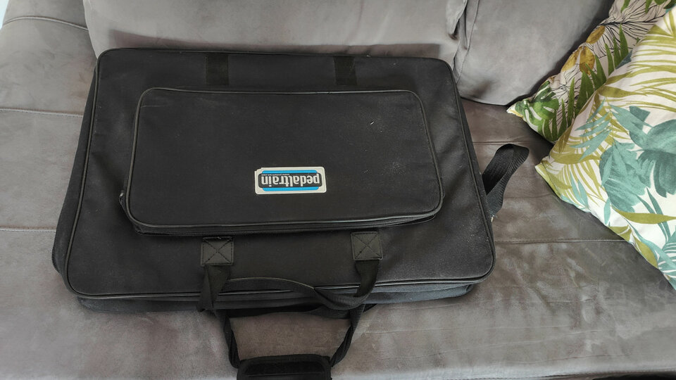 Pedaltrain mas fuente de alimentación