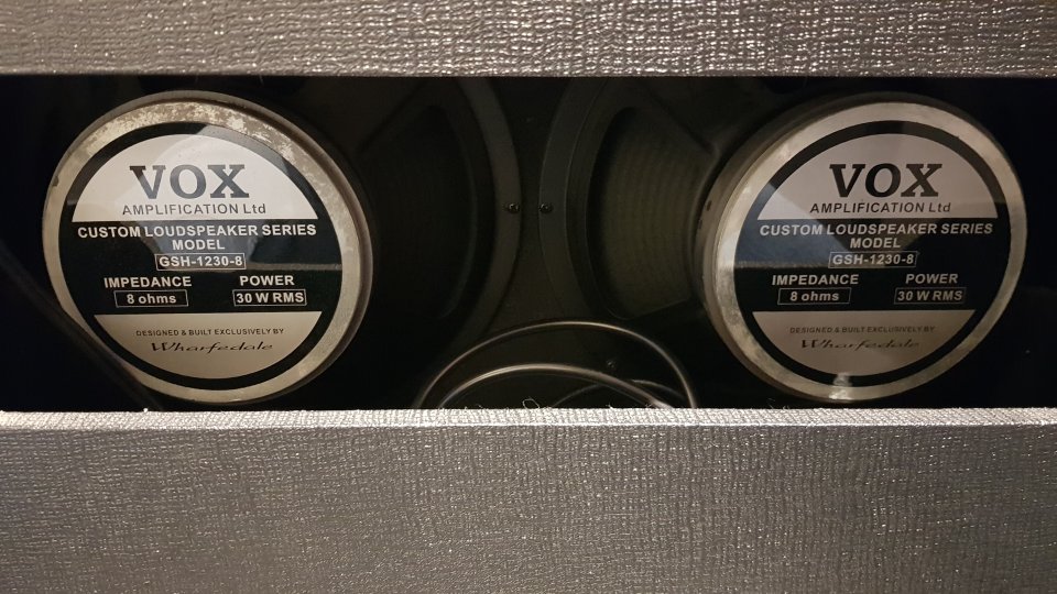 Amplificador de Guitarra VOX AC30 CC2