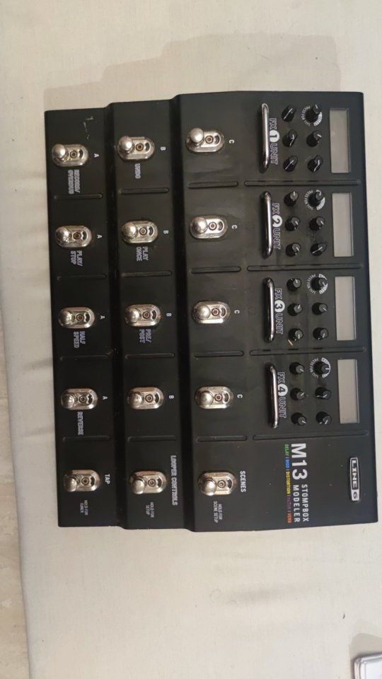 Line 6 m13 de segunda mano · Foto 1 de 5 · Badajoz · 190 €