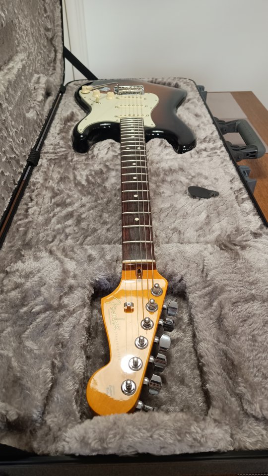 Fender American Professional II Stratocaster Anniversary 2TS RW de segunda mano · Foto 6 de 9 · Murcia · 1650 €