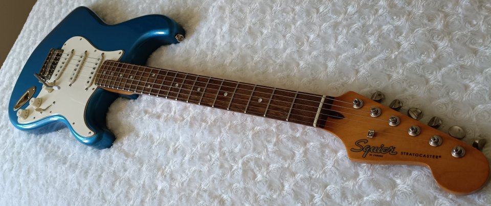 Squier CV 60s LPB (2023) impoluta de segunda mano · Foto 7 de 9 · Madrid · 270 €
