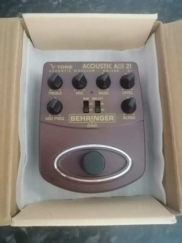 Pasen y vean .Limpieza de trastero .Pedales y  previo para reparacion