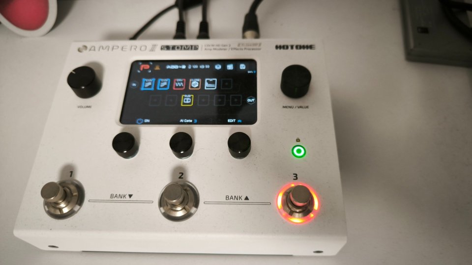 Hotone ampero II stomp