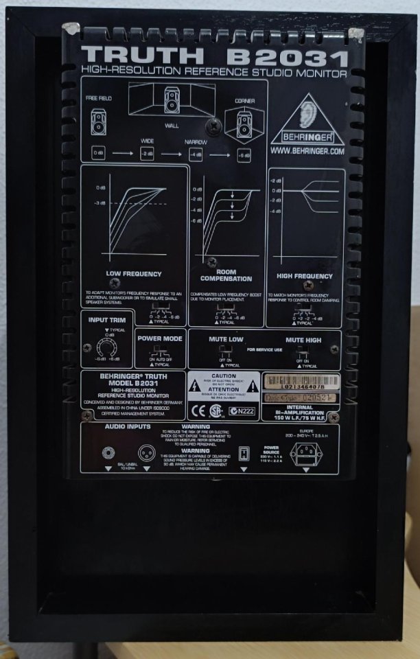 Behringer Truth B2031 – Monitor de Estudio Activo de Referencia de segunda mano · Foto 2 de 2 · Cádiz · 180 €