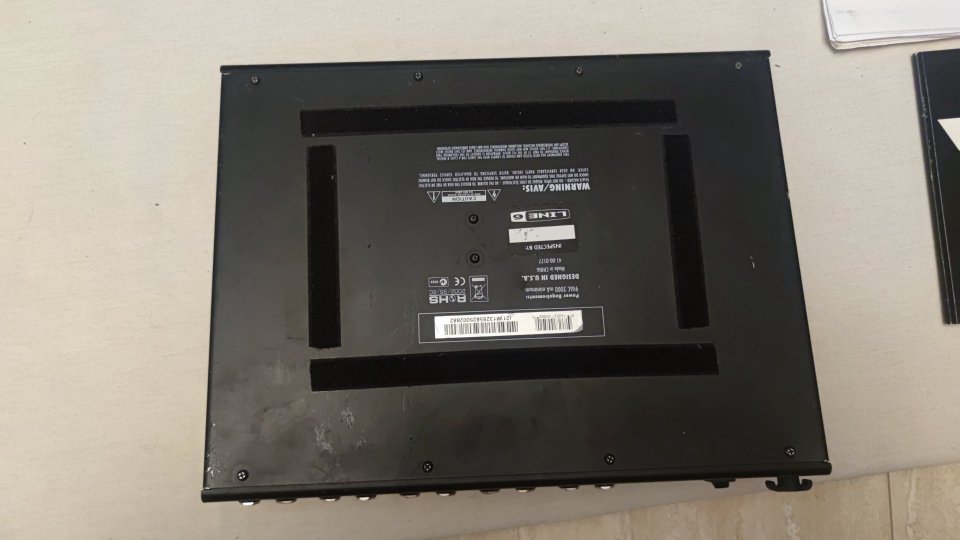Line 6 m13 de segunda mano · Foto 5 de 5 · Badajoz · 190 €
