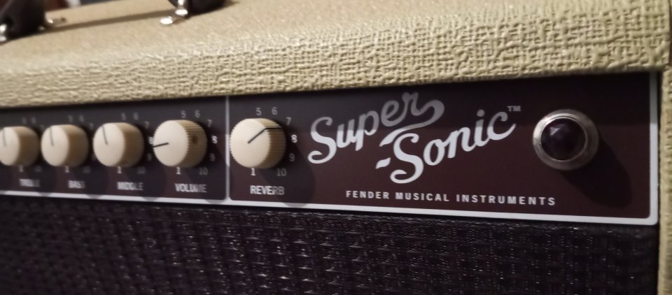 Fender Supersonic 22 de segunda mano · Foto 3 de 3 · Illes Balears · 1200 €