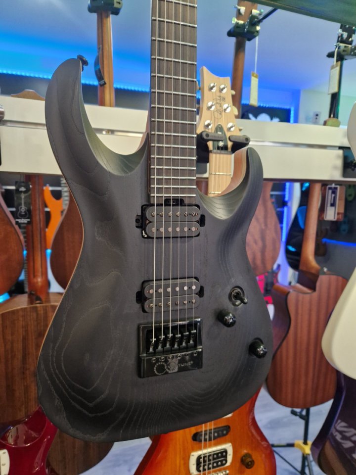 Cort KX700 Evertune de segunda mano · Foto 3 de 3 · Navarra · 950 €