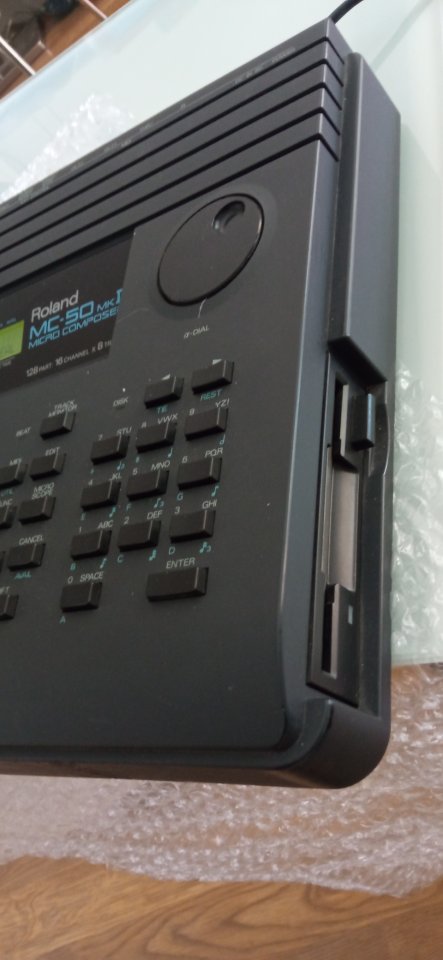 Secuenciador Roland MC50 mk2 de segunda mano · Foto 3 de 3 · Madrid · 90 €