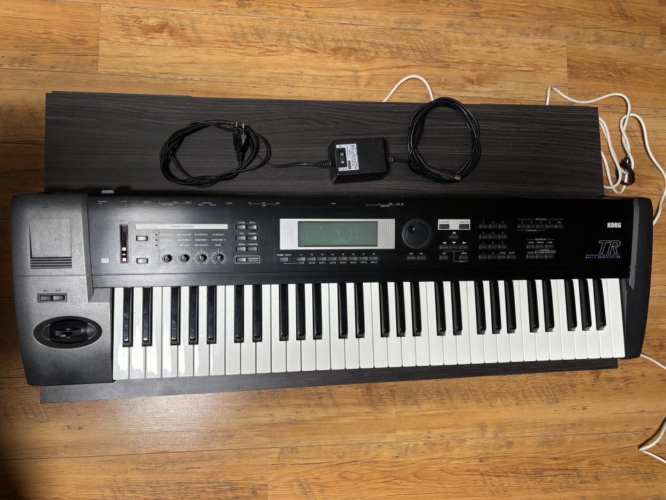 Korg TR 61