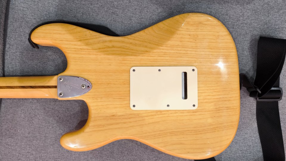 Fender Stratocaster Classic Series 70s Mejorada de segunda mano · Foto 4 de 7 · Albacete · 490 €