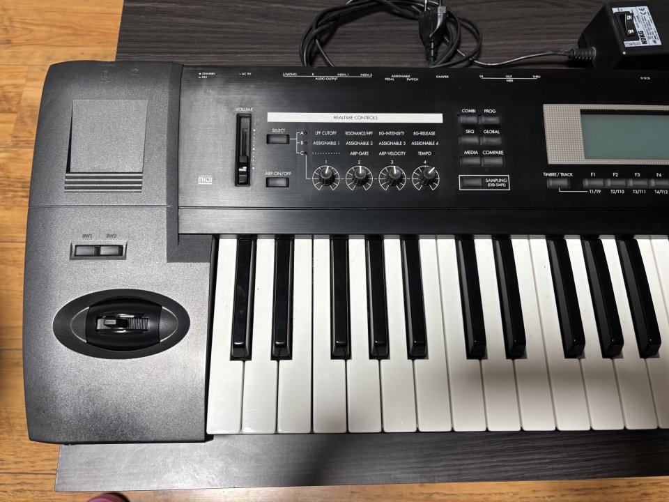 Korg TR 61