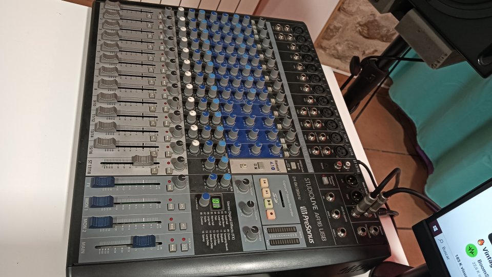Presonus Ar 16 Usb. Mesa analógica de 16.canales y tarjeta de sonido