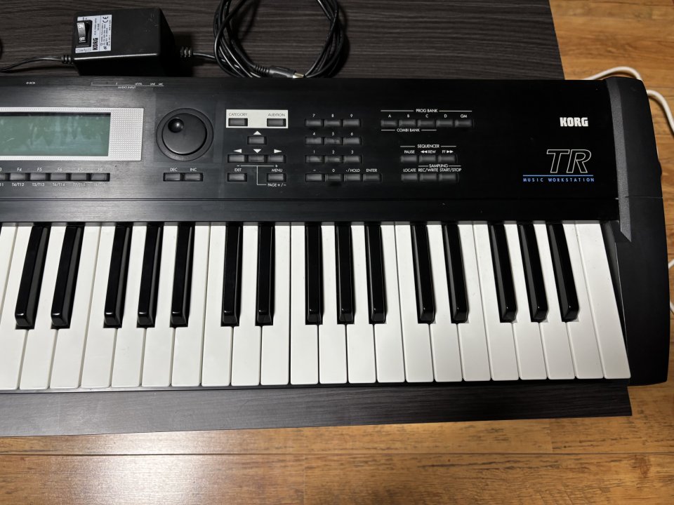 Korg TR 61