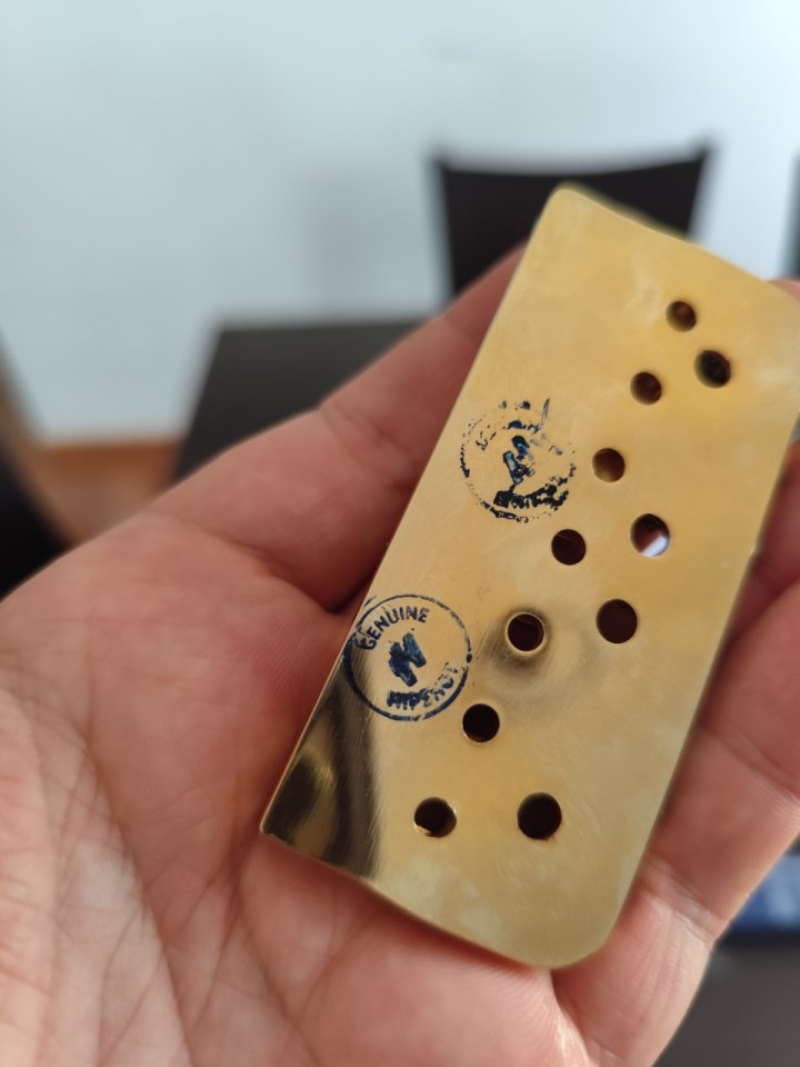 Puente Hipshot USA 7 cuerdas Dorado 0.125 pulgadas de segunda mano · Foto 3 de 3 · Murcia · 90 €