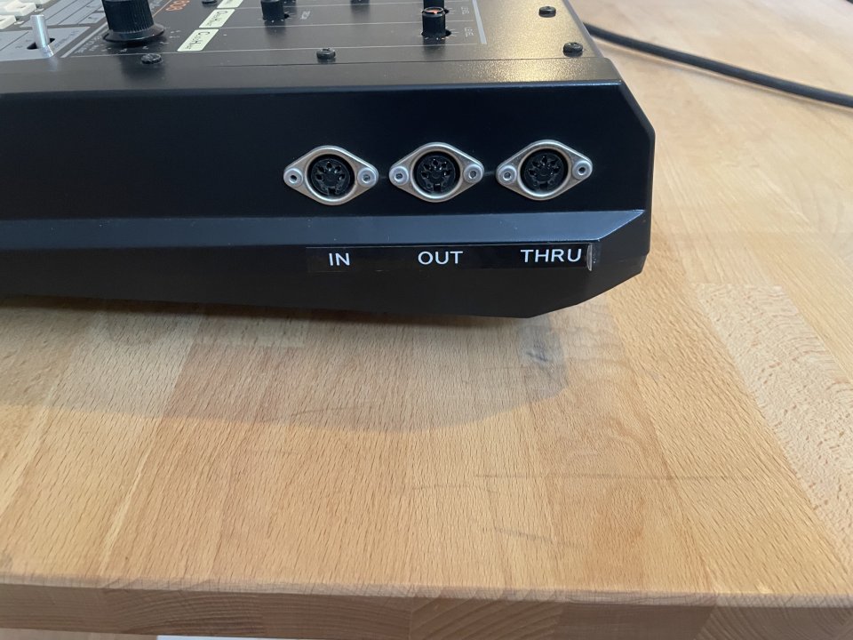 TR-808 + kenton MIDI + Bruce Forat Mods de segunda mano · Foto 3 de 4 · Málaga · 5200 €