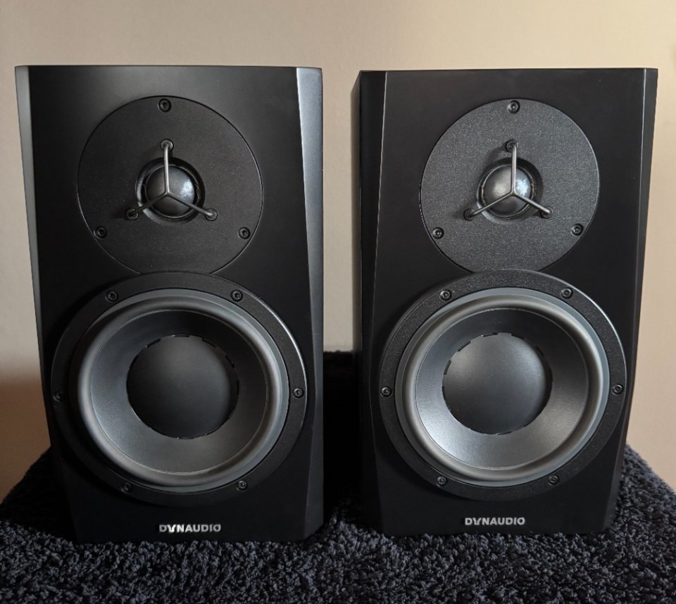 Dynaudio LYD-7 Black (como nuevos) de segunda mano · Foto 1 de 2 · Bizkaia · 750 €