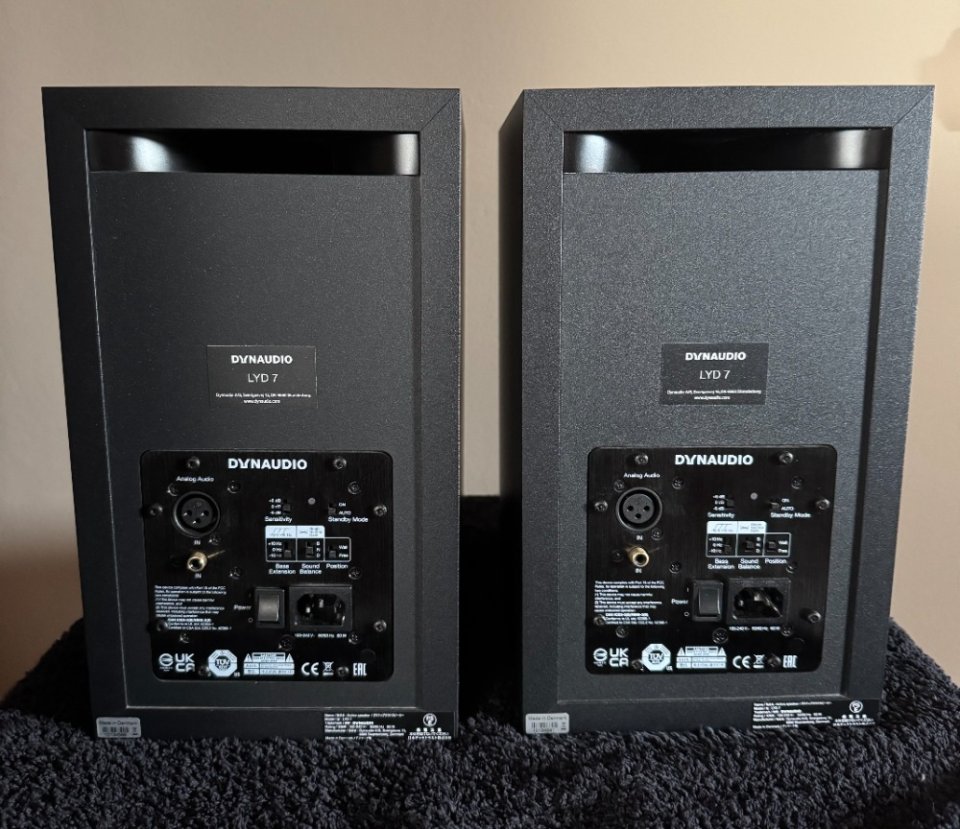 Dynaudio LYD-7 Black (como nuevos) de segunda mano · Foto 2 de 2 · Bizkaia · 750 €