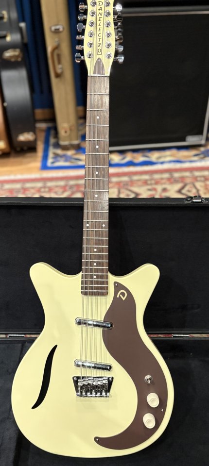 Danelectro 59 Vintage 12 String de segunda mano · Foto 3 de 8 · Lleida · 475 €