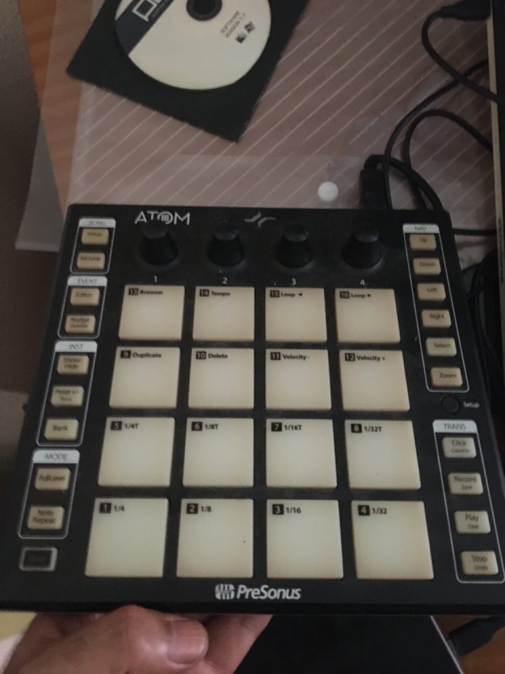 Equipo Presonus Átom y Atom sq, Revelator io24 etc de segunda mano · Foto 1 de 6 · Madrid · 400 €