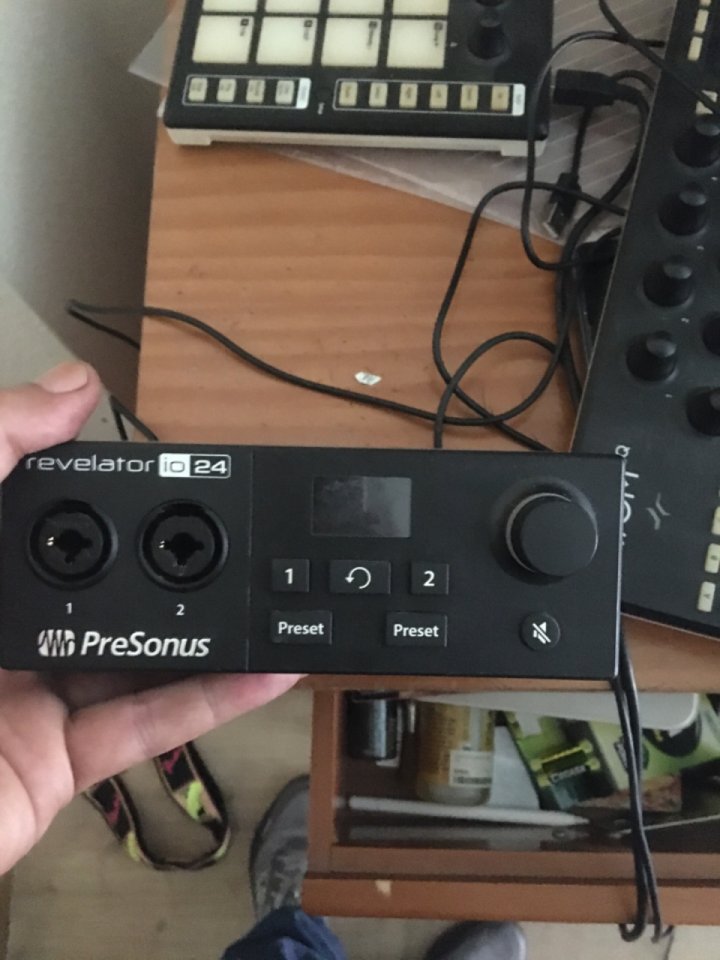 Equipo Presonus Átom y Atom sq, Revelator io24 etc de segunda mano · Foto 2 de 6 · Madrid · 400 €