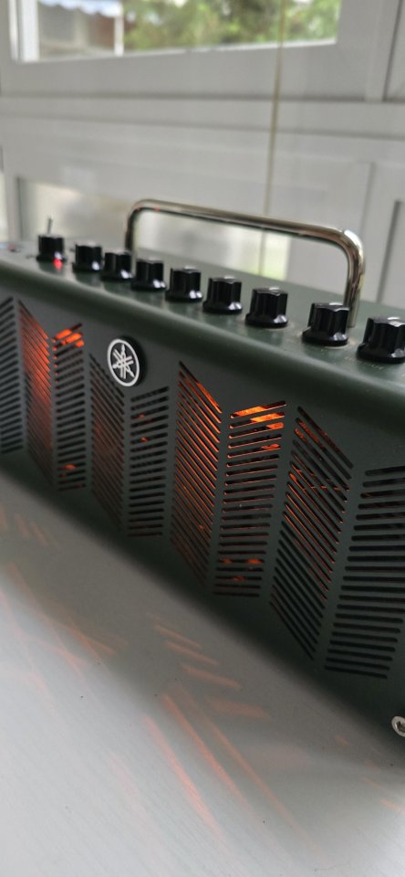 Amplificador Yamaha THX 10 de segunda mano · Foto 1 de 10 · Madrid · 180 €