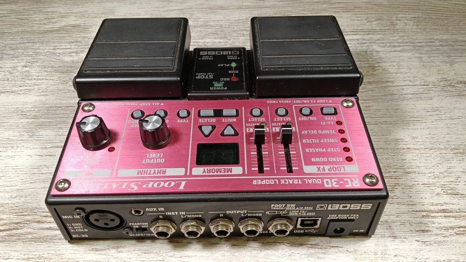 Boss RC30 Loop Station