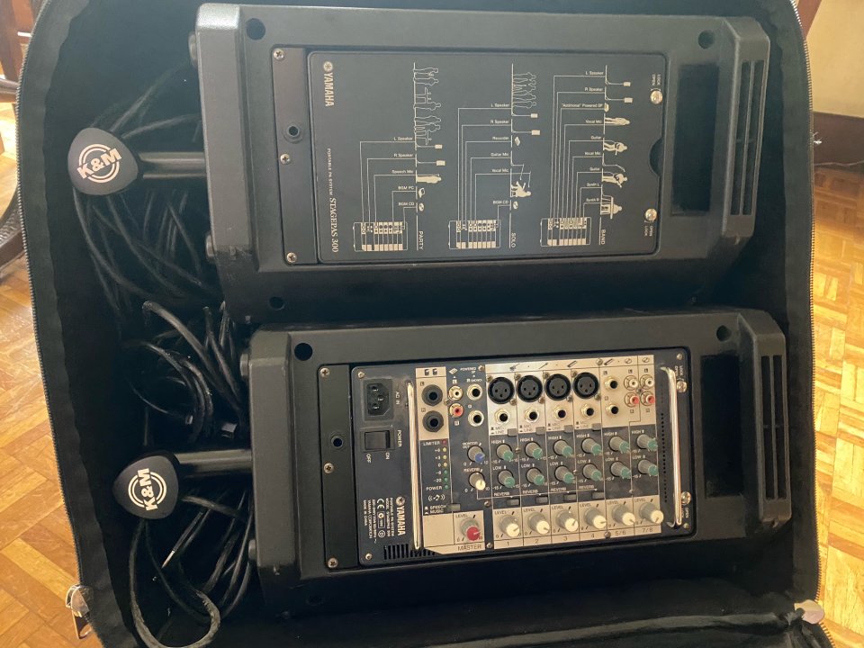 Yamaha Stagepas 300 Sistema PA de segunda mano · Foto 1 de 4 · Barcelona · 250 €
