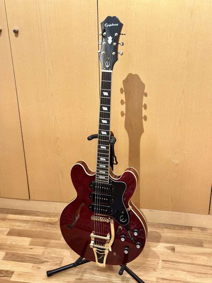 Guitarra epiphone Riviera p93 WR edición limitada