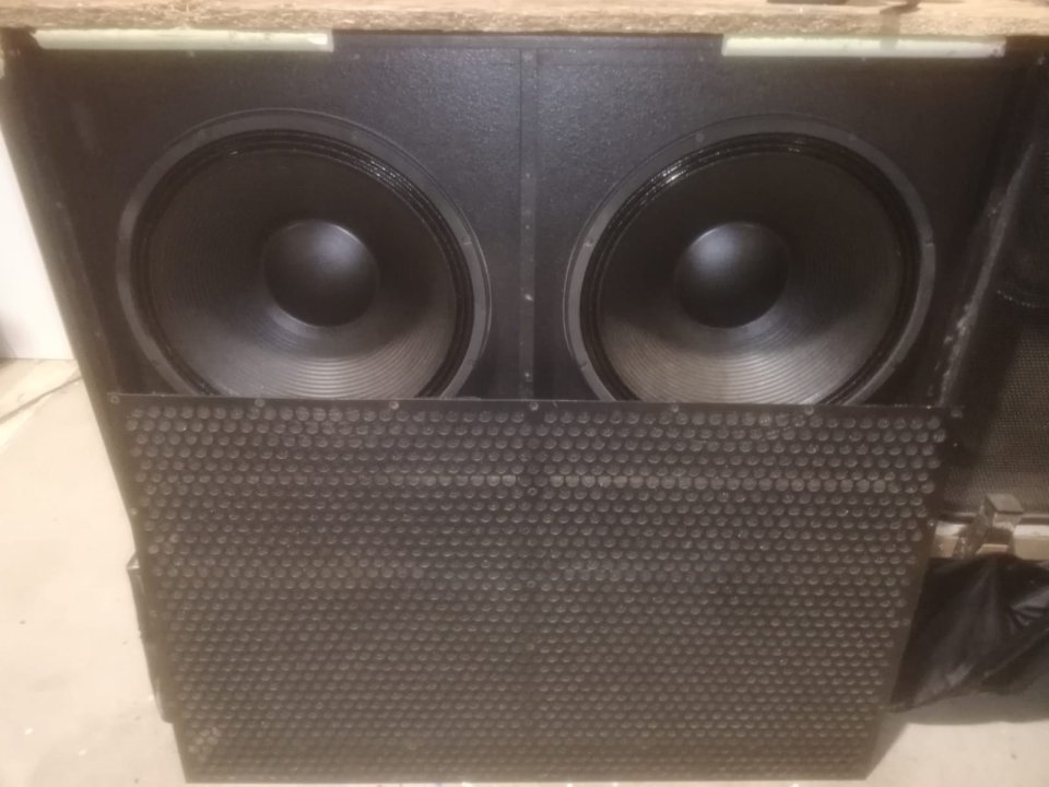 TURBOSOUND TCS B218 6400w