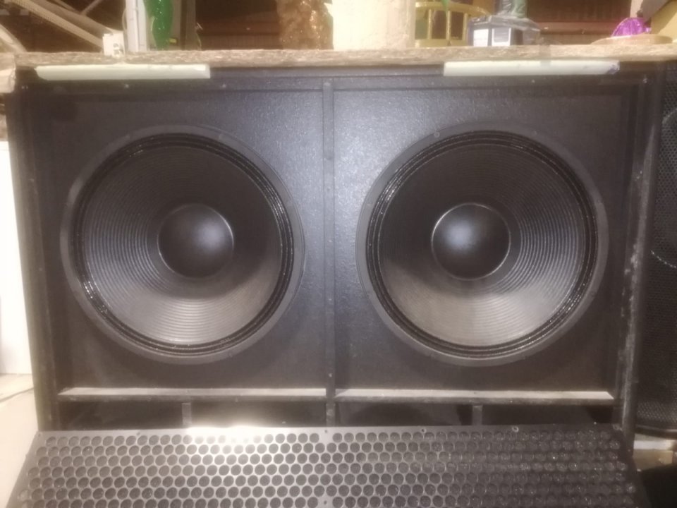 TURBOSOUND TCS B218 6400w